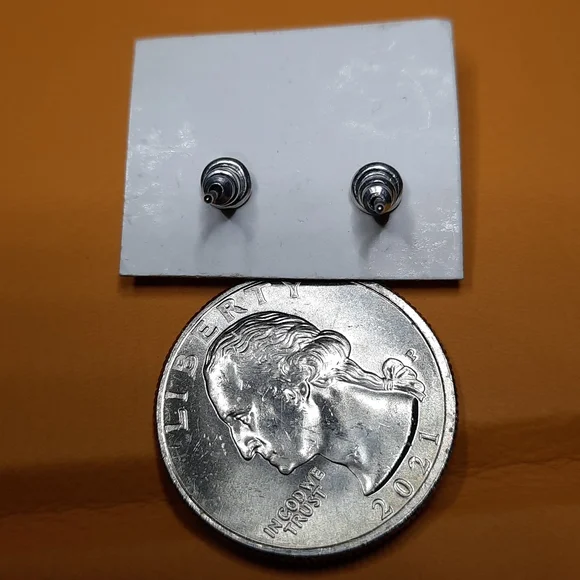 3 Pairs of Earring Silver Color and Faux Pearls They are Awesome Together - Picture 5 of 5